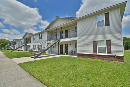 Camellia Trace-exterior-1447-1200w